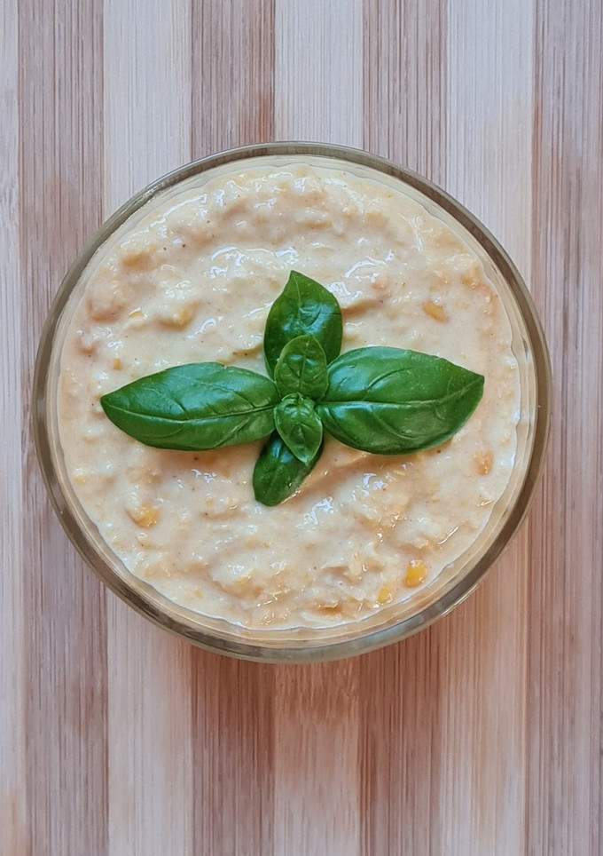 Una foto de Salsa de yogur ácido y maíz dulce 🌽 Salsa para tacos 🌽