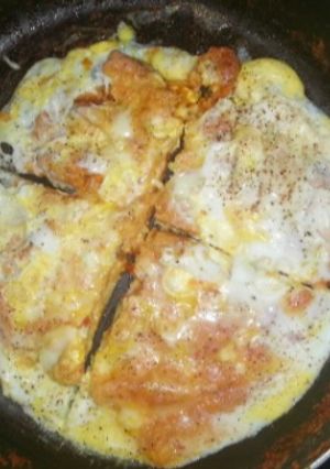 A picture of Egg sushi.