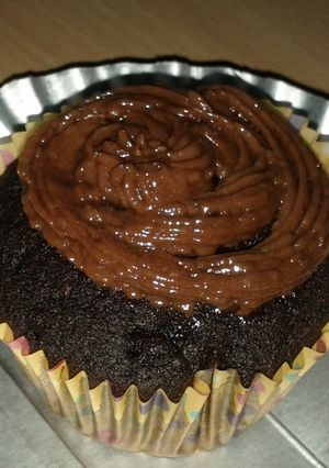 A picture of Mocha-chocolate Butter cream frosting (with whole eggs).