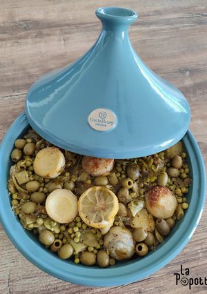 Une photo de Tajine de pintade et légumes de printemps