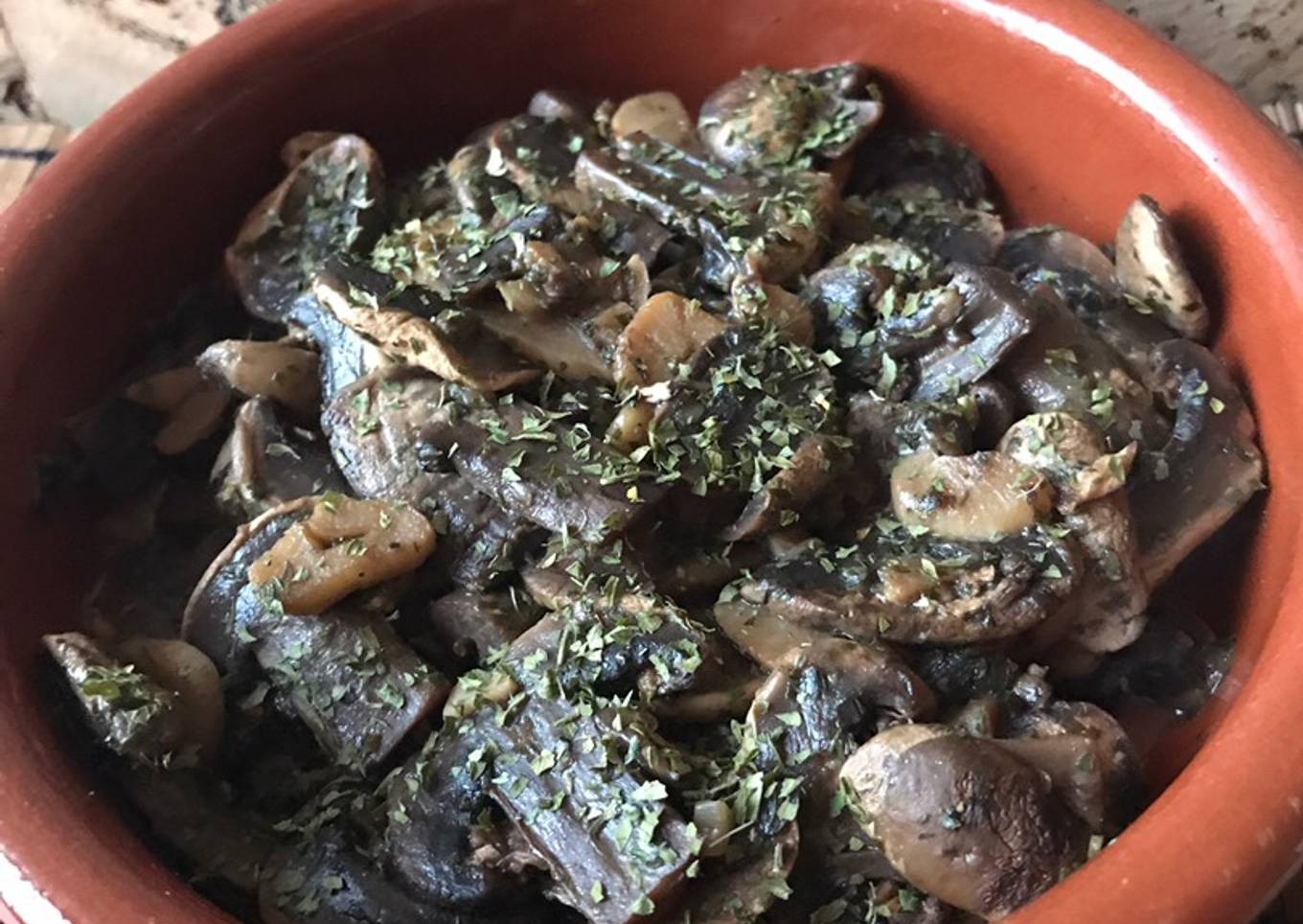 Champiñones al ajillo 🍄