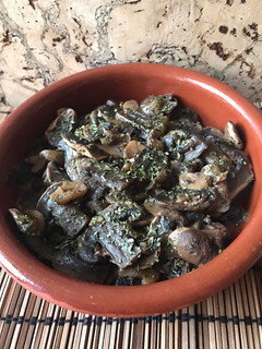 Una foto de Champiñones al ajillo 🍄