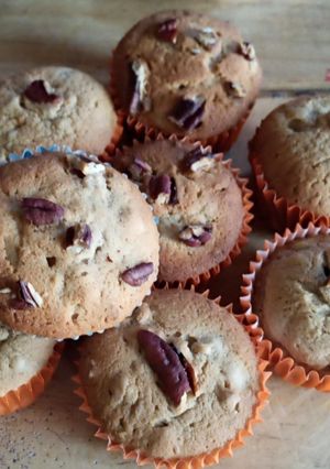 Una foto de Muffins de plátano y nuez