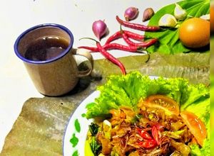 Foto resep Mie Aceh Ebi Sederhana (Dengan Mie Sledri Bayam Homemade)