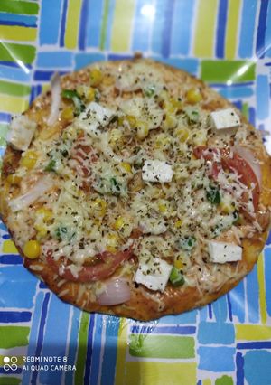 ভেজ পিজ্জা (veg pizza recipe in Bengali) রেসিপির প্রধান ছবি