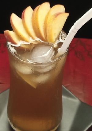 A picture of Apple Ginger Iced Tea.