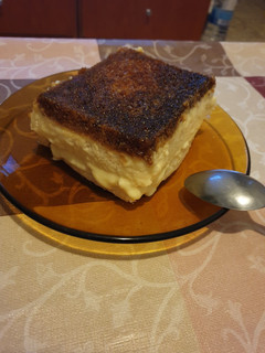 Una foto de Tarta de natillas y pan de molde