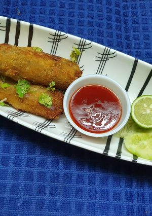 A picture of Crispy Potato Cheese Rolls.