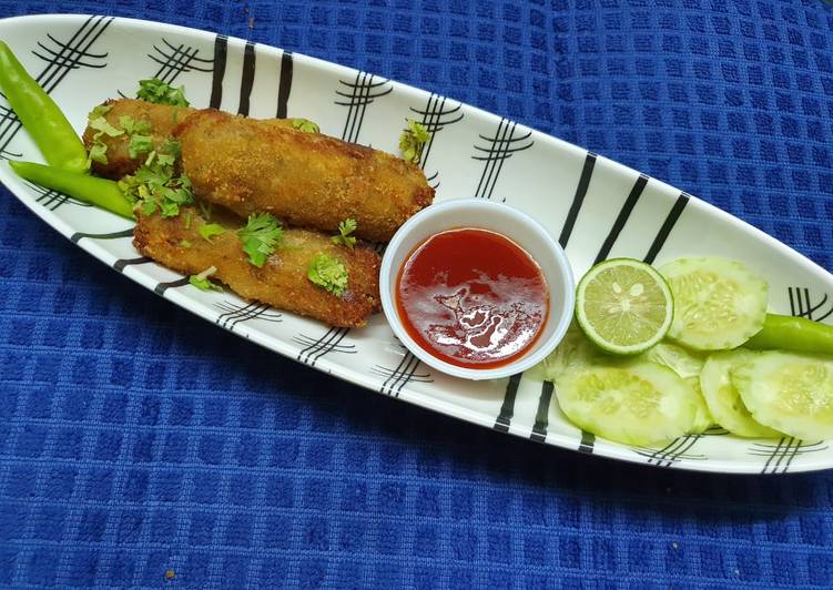 Simple Way to Prepare Quick Crispy Potato Cheese Rolls