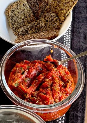 A picture of Microwave Aubergine & Red Pepper Meze (Abagannuş).
