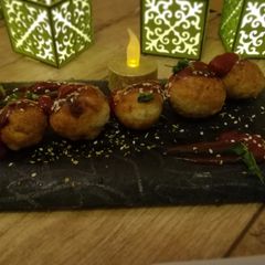 A picture of Potato balls.