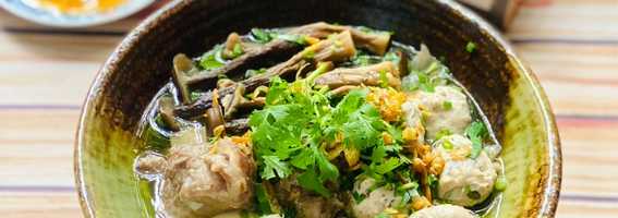 Nui Nấu Mọc Nấm Lộc Nhung