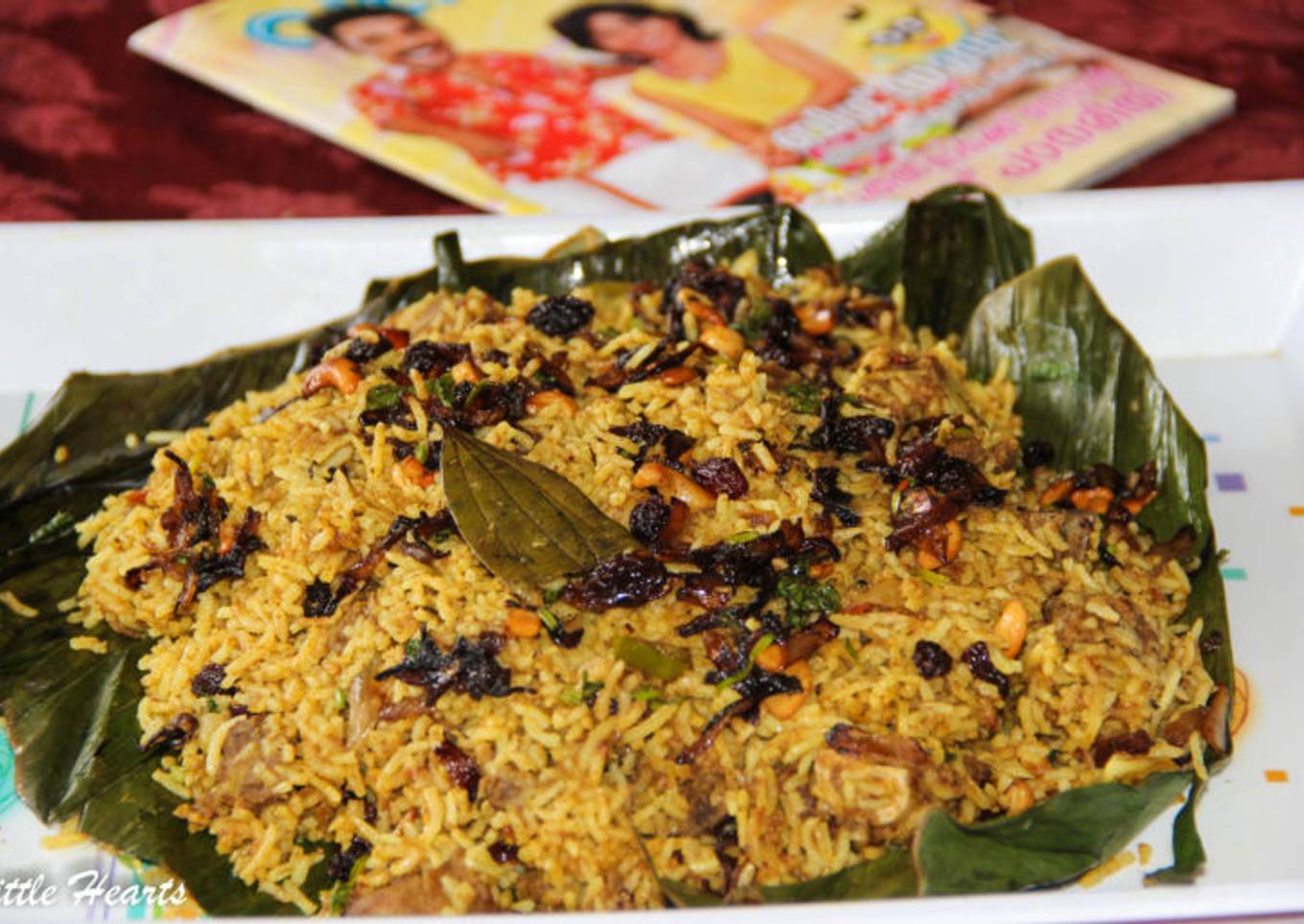 Vazhayilayil Oru Suriyani Biriyani / Kerala Suriyanese Style Biryani Wrapped in Banana Leaf