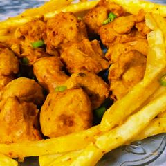 A picture of Chicken pakora with french fries 🍗🍟.