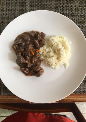 Una foto de Carne salteada en cubitos