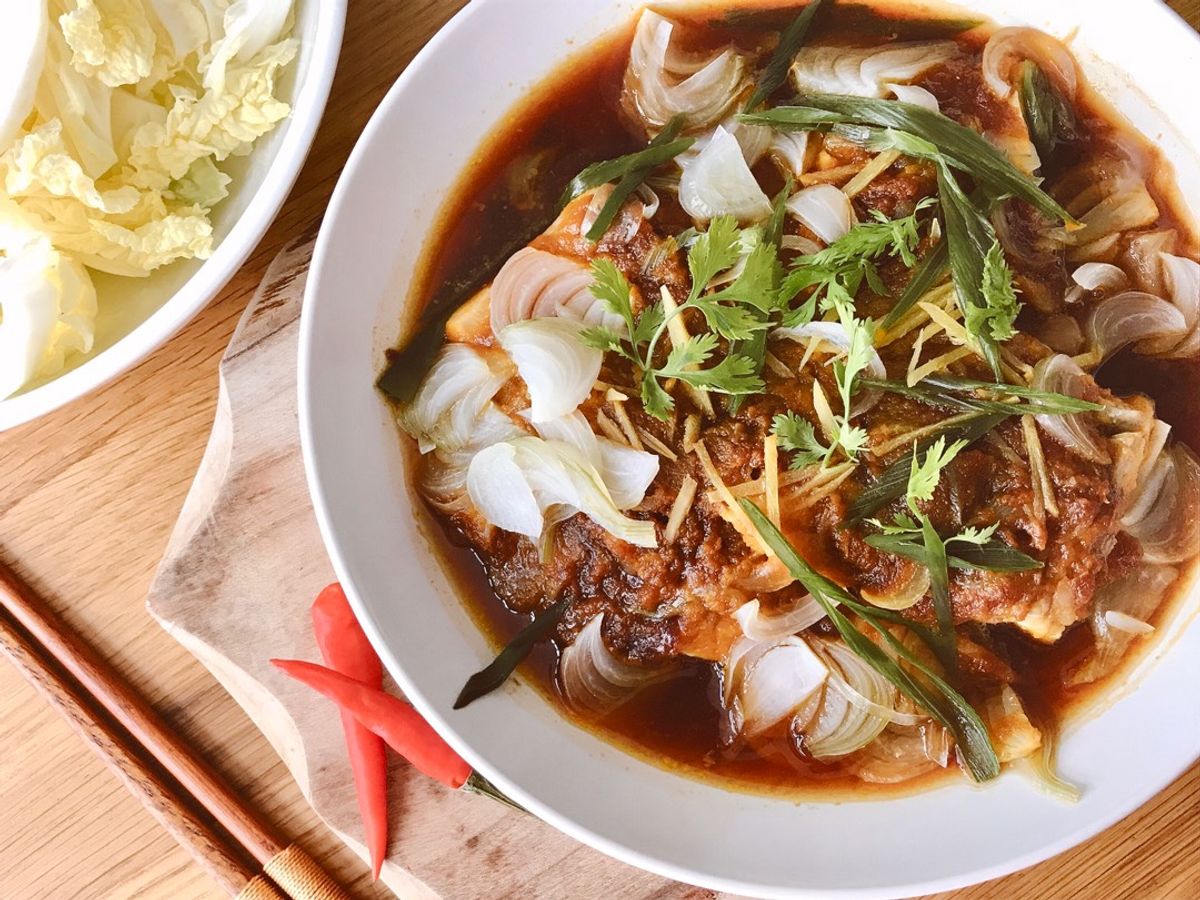 Cá Mú Ngựa Chưng Sốt Cà Rốt Xì Dầu