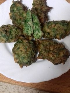 Una foto de Tortillas de acelgas y gambas