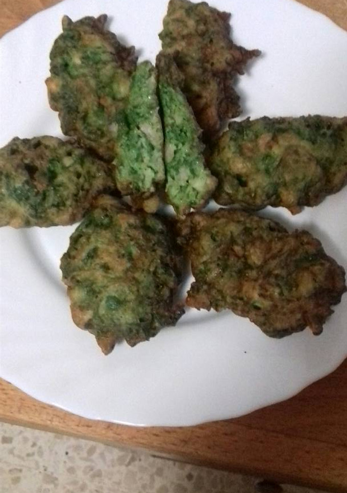 Una foto de Tortillas de acelgas y gambas