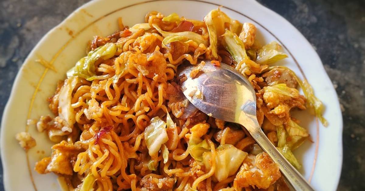  Resep Indomie goreng pedas oleh Saluna Mahira Cookpad