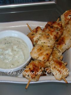 Una foto de Shish Kebab con salsa de yogur - Kuwait