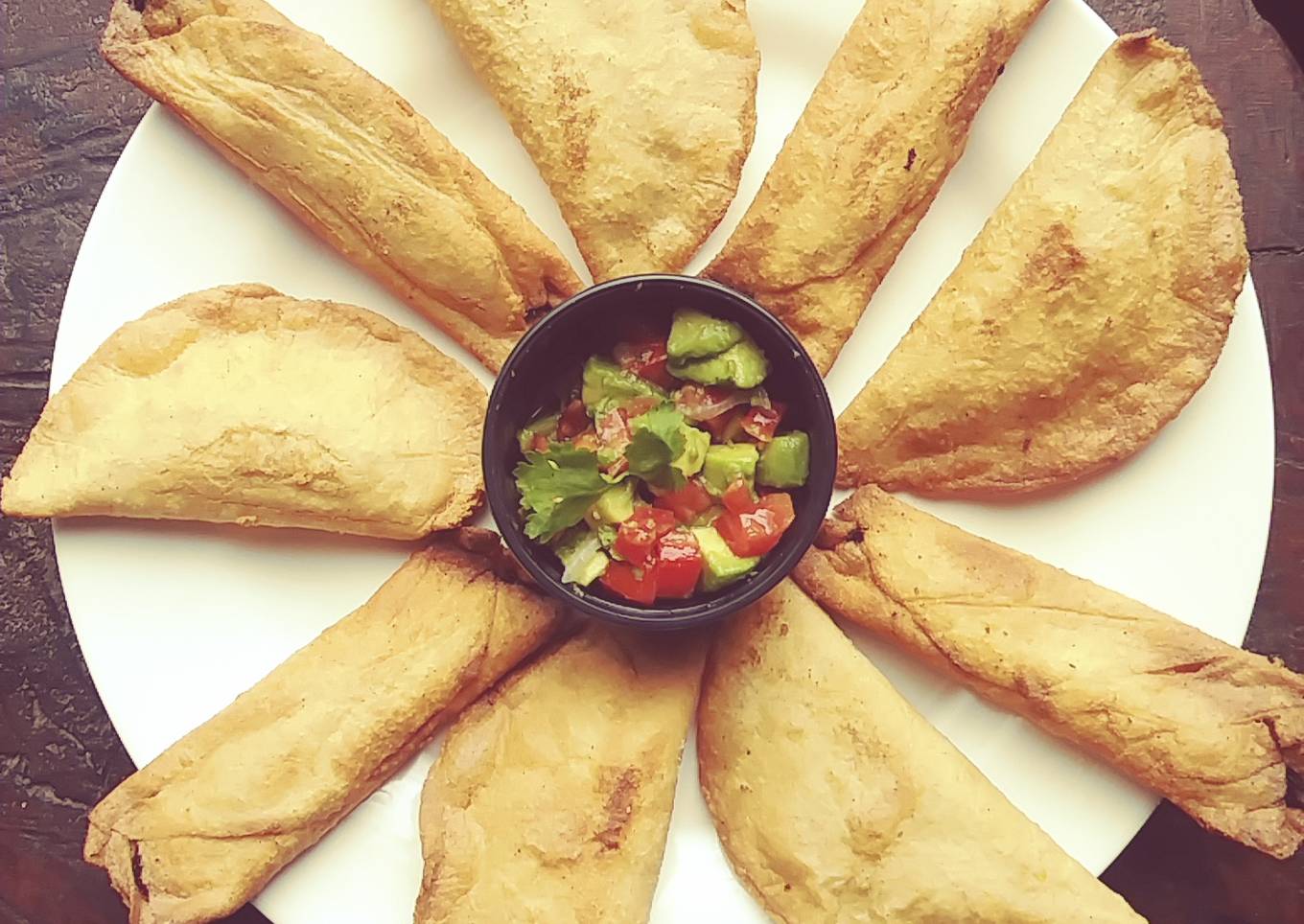 Empanadas y taquitos de pollo