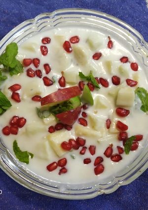 ફુટ રાઇતું(fruit raita recipe in Gujarati) રેસીપી મુખ્ય ફોટો