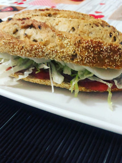 Una foto de Bocadillo de anchoas de la escala