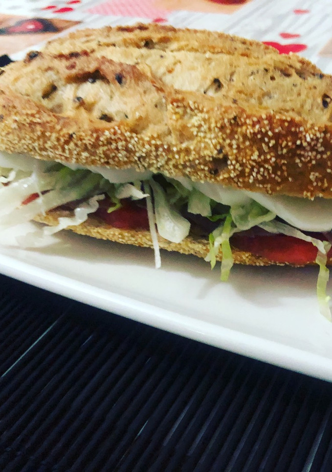 Una foto de Bocadillo de anchoas de la escala