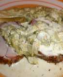 Peceto tiernisado en especias con crema de puerros y puerros esparragos