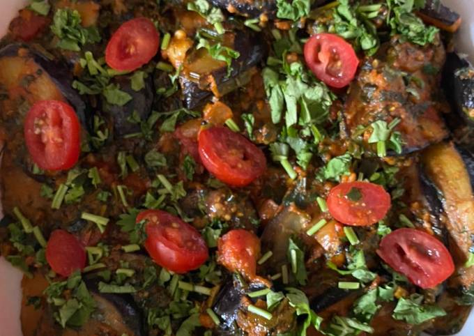 Aubergine and fenugreek curry