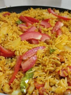 તવા પુલાવ (Tava Pulao Recipe In Gujarati) રેસીપી મુખ્ય ફોટો