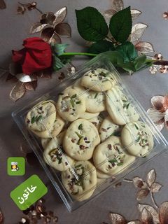 عکسی از دستور شیرینی پفکی گردویی با سولاردوم🤩