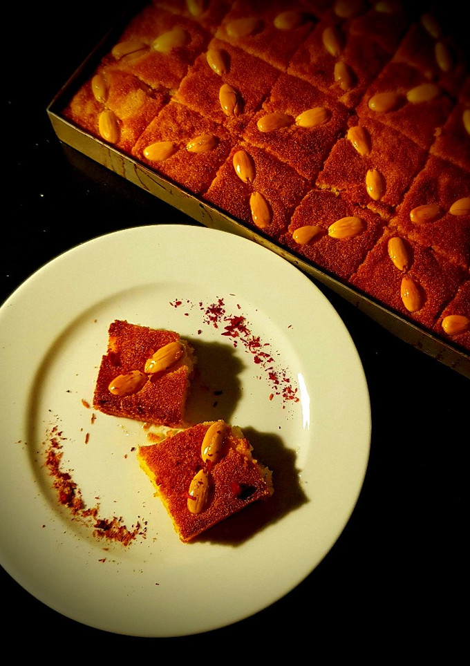 Una foto de Hareeseh/Namoura/Basbousa: Pastelitos árabes de sémola