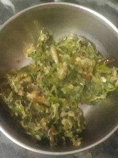 हिरव्या मिरचीचा ठेचा (hirvya mirchi cha thecha recipe in marathi रेसिपी चे मुख्य फोटो