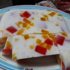 A picture of Jelly pudding.
