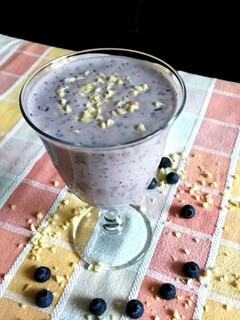 Una foto de Batido de arándanos con almendras