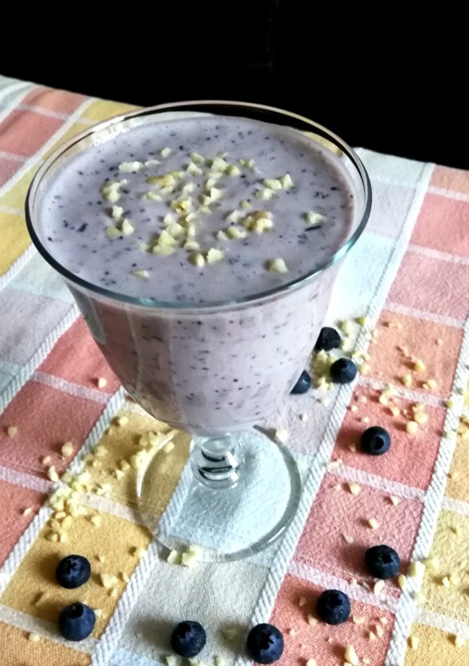 Una foto de Batido de arándanos con almendras