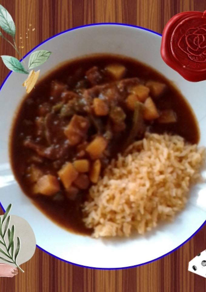Una foto de 🥩Bistec en Pasilla🍲