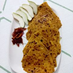 A picture of Mix flour pumpkin paratha.
