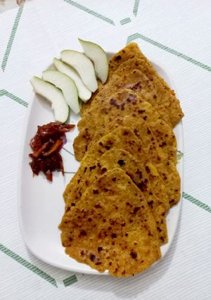 A picture of Mix flour pumpkin paratha.