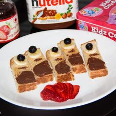 A picture of Minion French Toast Sticks.