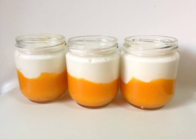 Yogures de mango y caqui en yogurtera