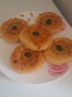 صورة لوصفة فطائر بعجين البيتزا