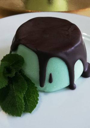 A picture of After Eight Panna Cotta.