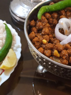बिहारी चना घुगनी (bihari chana ghugni recipe in Hindi) रेसिपी मुख्य फोटो