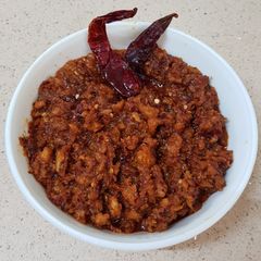 A picture of Coastal spicy minced chicken.