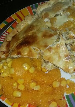 Una foto de Tarta de pollo, choclo y calabaza