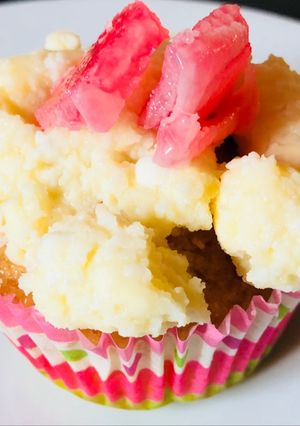 Φωτογραφία της συνταγής Cupcake με γλάσο αναρή-βούτυρο και Παφίτικα λουκούμια τριανταφύλλου
