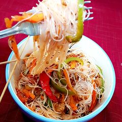 A picture of Stir fry Rice Vermicelli.