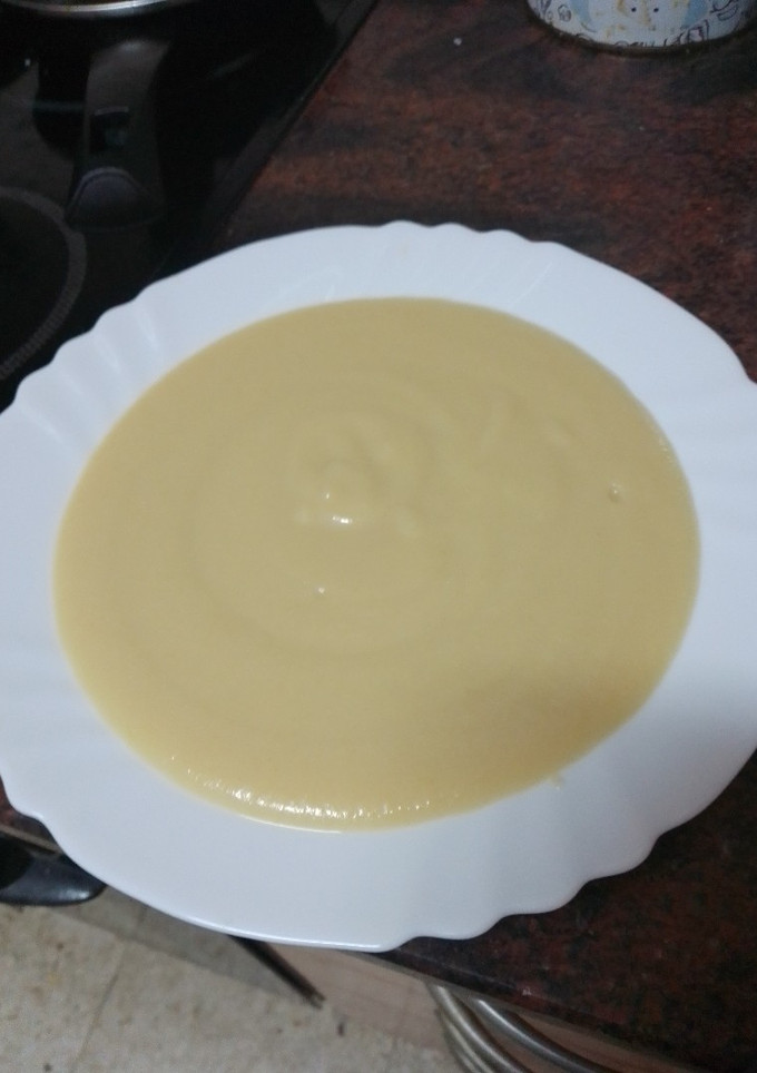 Una foto de Crema de calabacín, puerros y garbanzos para estudiantes
